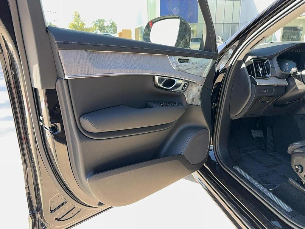 new 2026 Volvo XC90 car, priced at $87,605