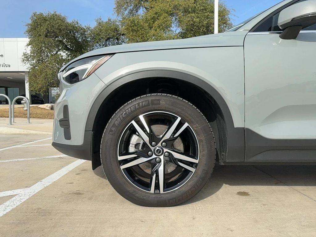 used 2025 Volvo XC40 car, priced at $31,700