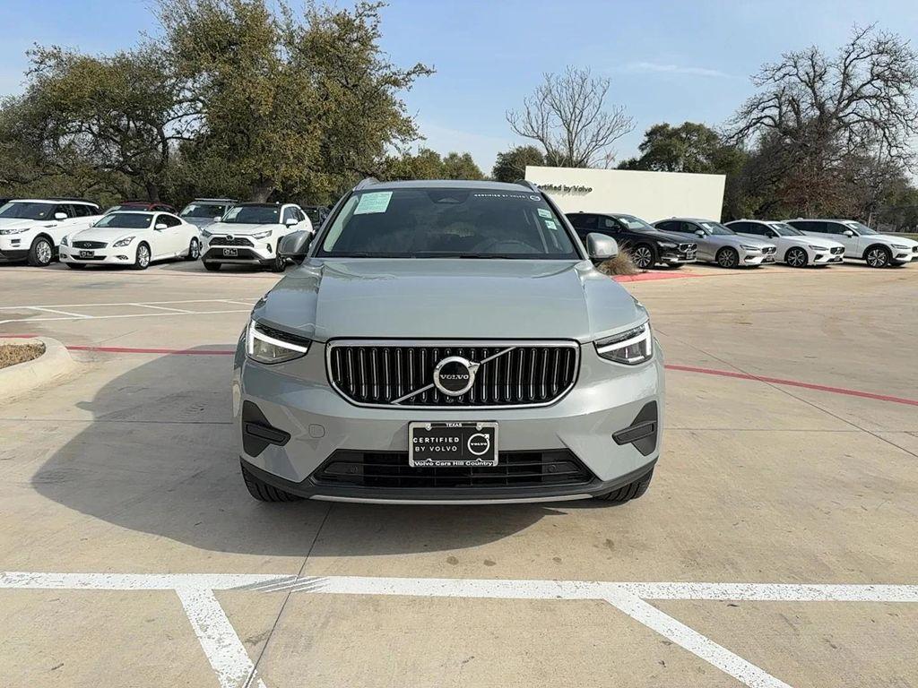 used 2025 Volvo XC40 car, priced at $31,700