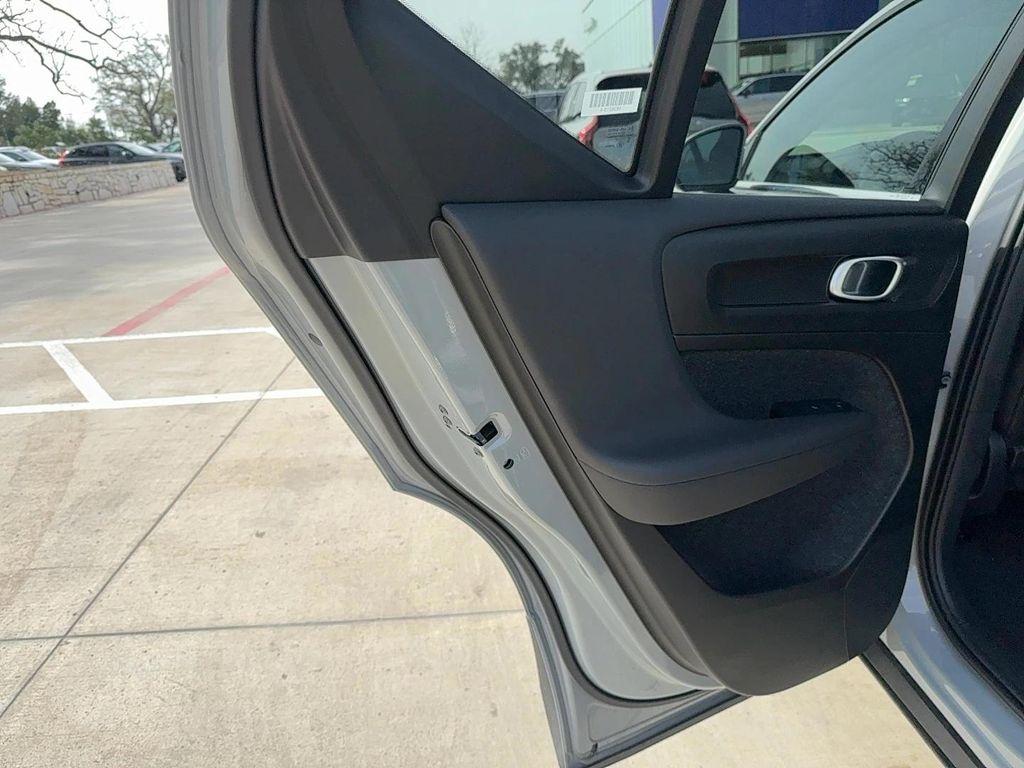 used 2025 Volvo XC40 car, priced at $31,700