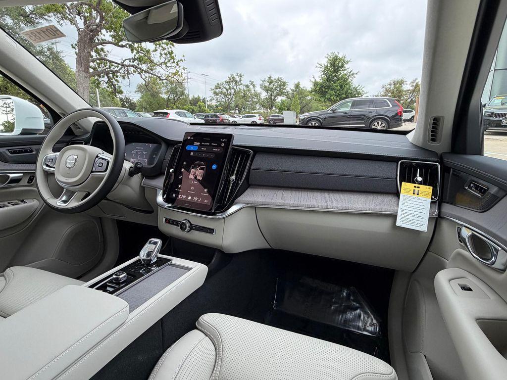 new 2026 Volvo XC90 Plug-In Hybrid car, priced at $87,635