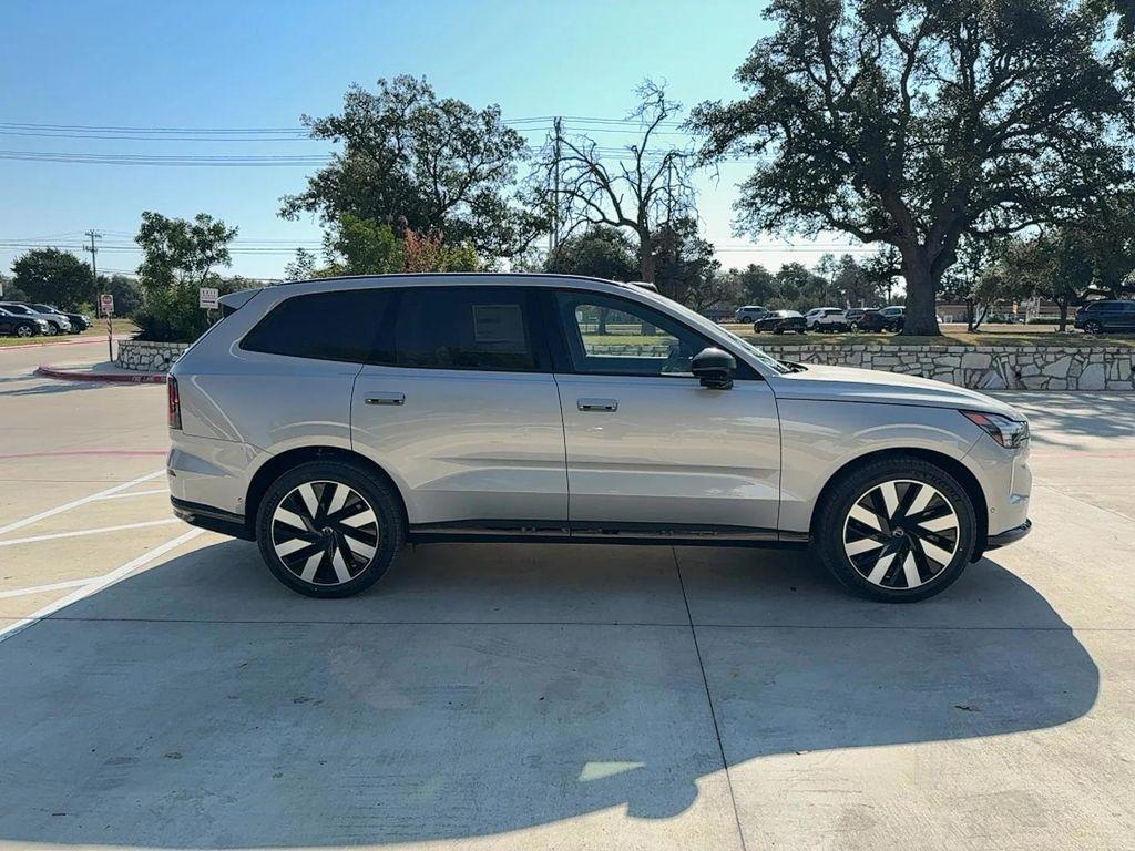 new 2025 Volvo EX90 car, priced at $91,715