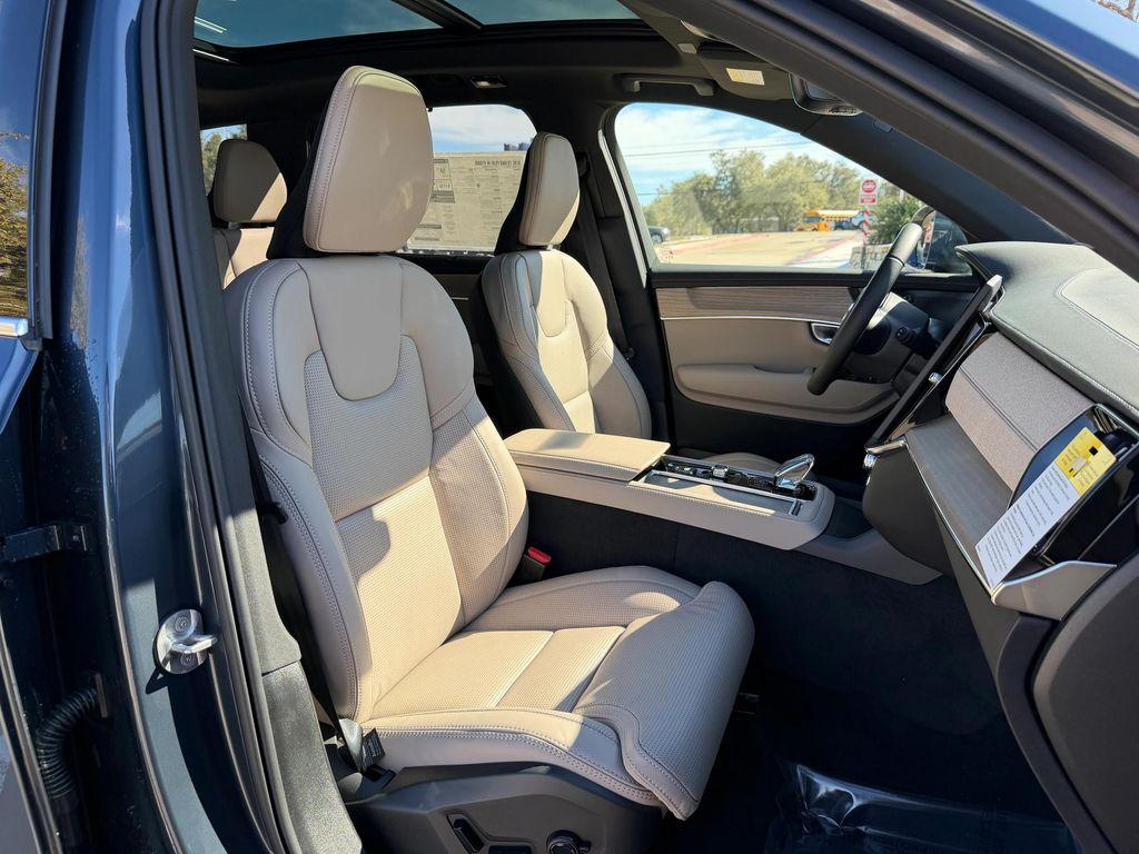 new 2026 Volvo XC90 Plug-In Hybrid car, priced at $85,745