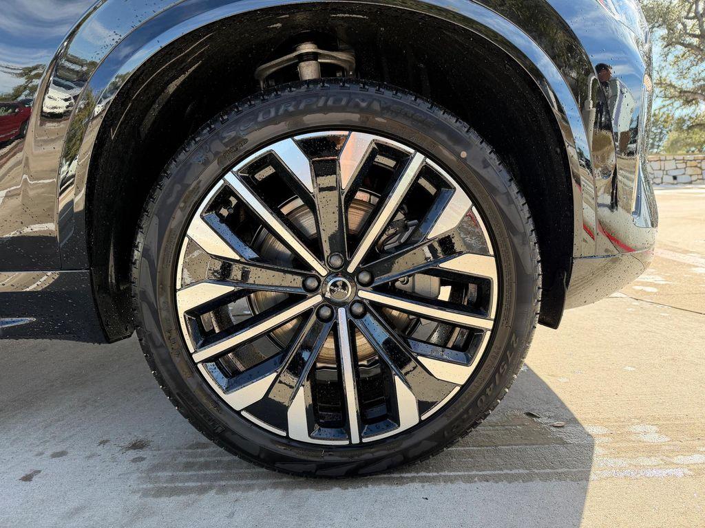 new 2026 Volvo XC90 car, priced at $76,420