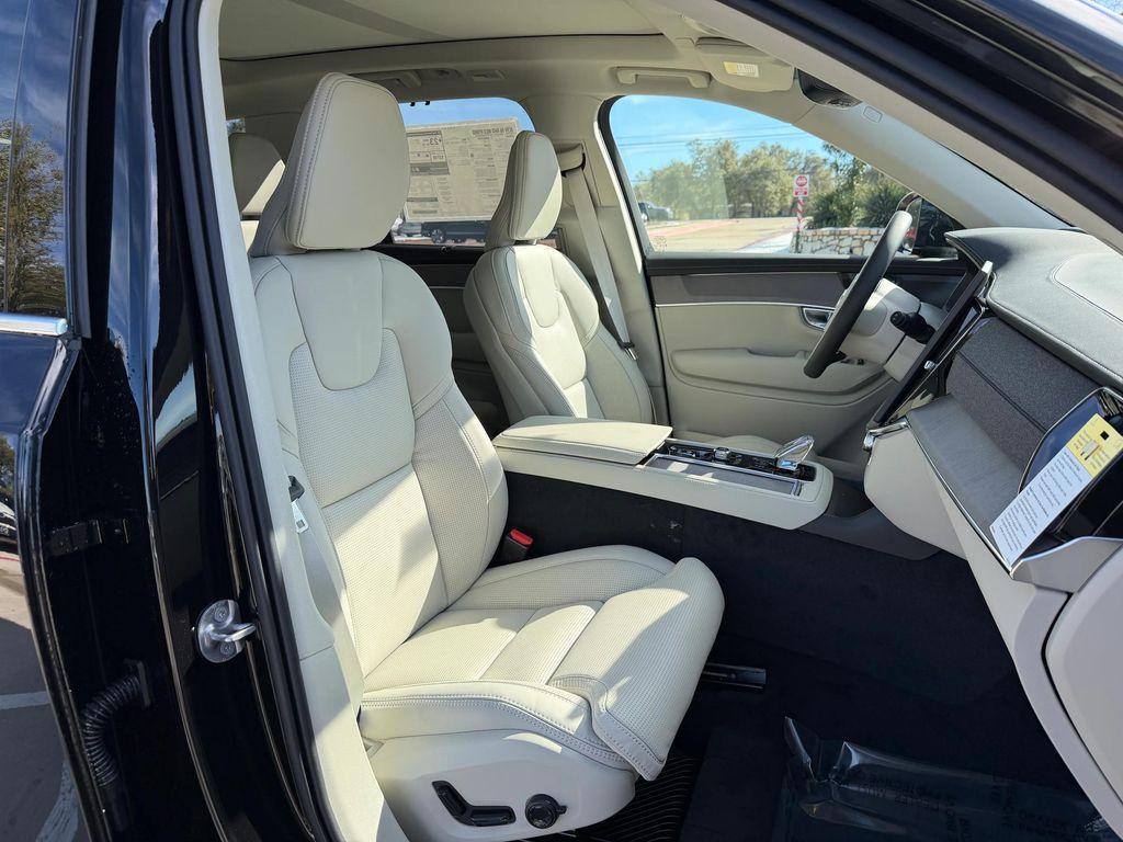 new 2026 Volvo XC90 car, priced at $76,420