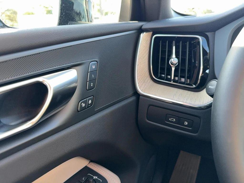 new 2026 Volvo XC60 Plug-In Hybrid car, priced at $69,285