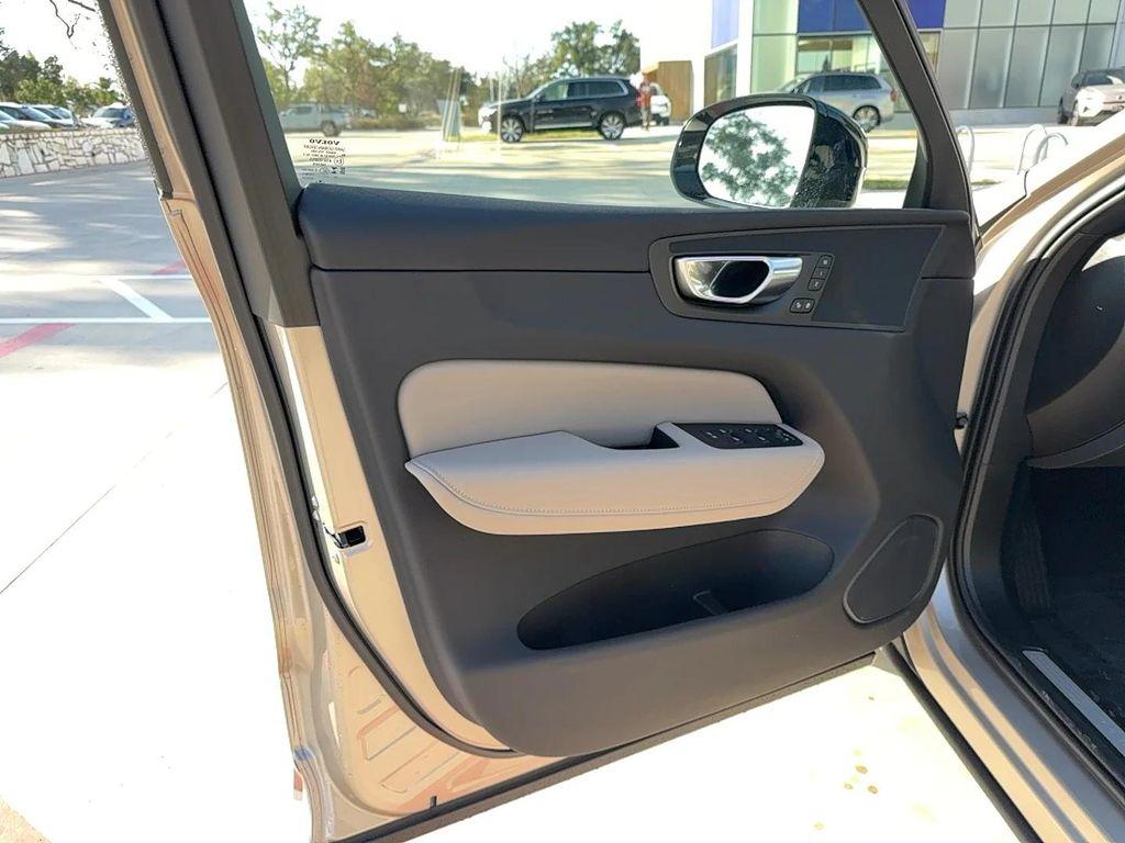 new 2026 Volvo XC60 Plug-In Hybrid car, priced at $69,285