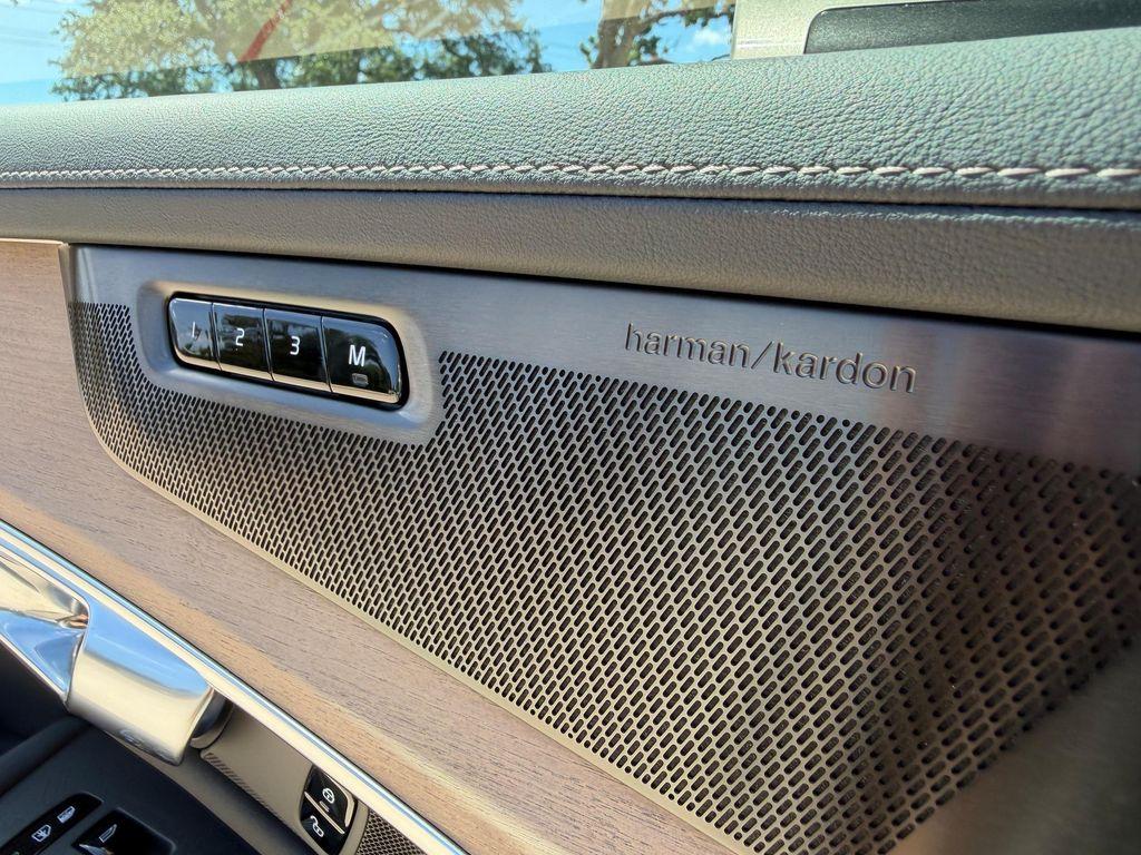 new 2026 Volvo XC90 Plug-In Hybrid car, priced at $83,845