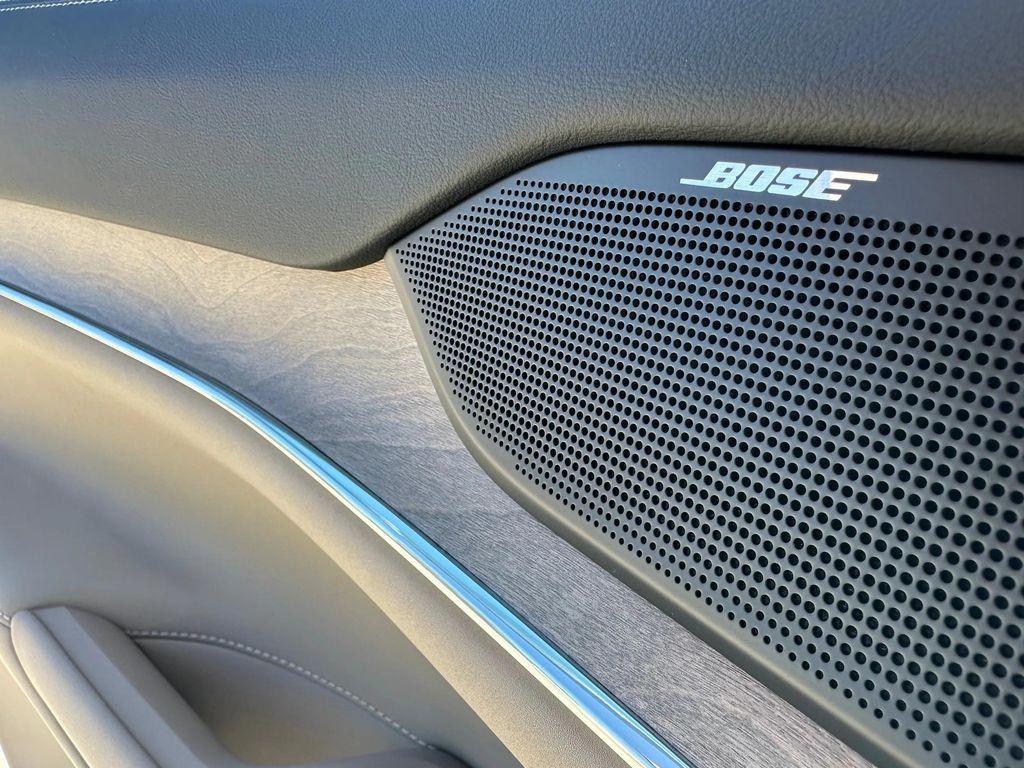 new 2025 Volvo EX90 car, priced at $90,135