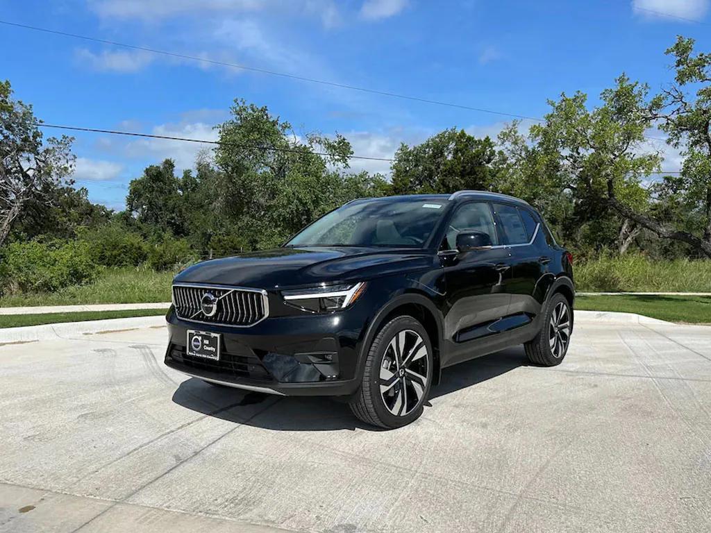used 2025 Volvo XC40 car, priced at $43,315