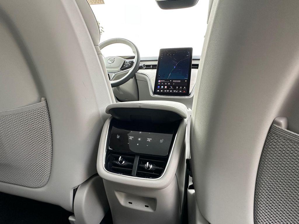 new 2025 Volvo EX90 car, priced at $92,185