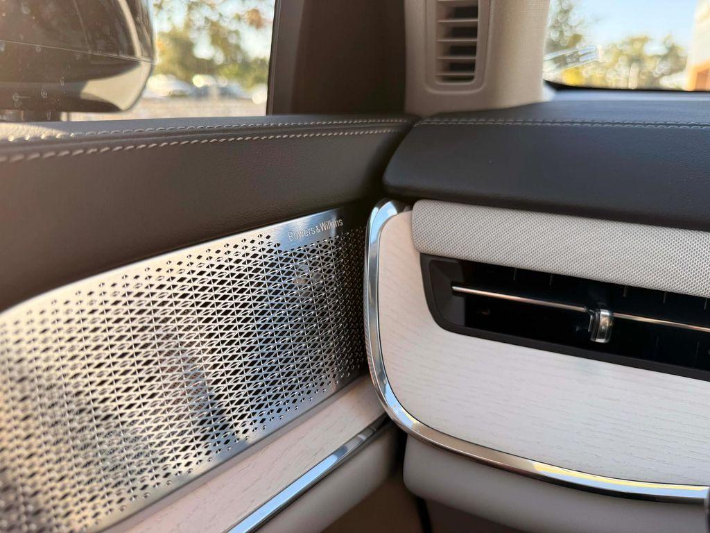 new 2025 Volvo EX90 car, priced at $96,100