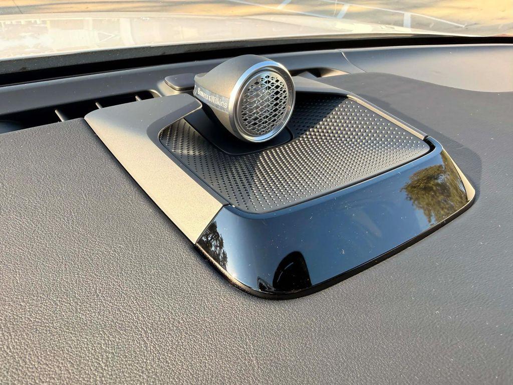 new 2025 Volvo EX90 car, priced at $96,100