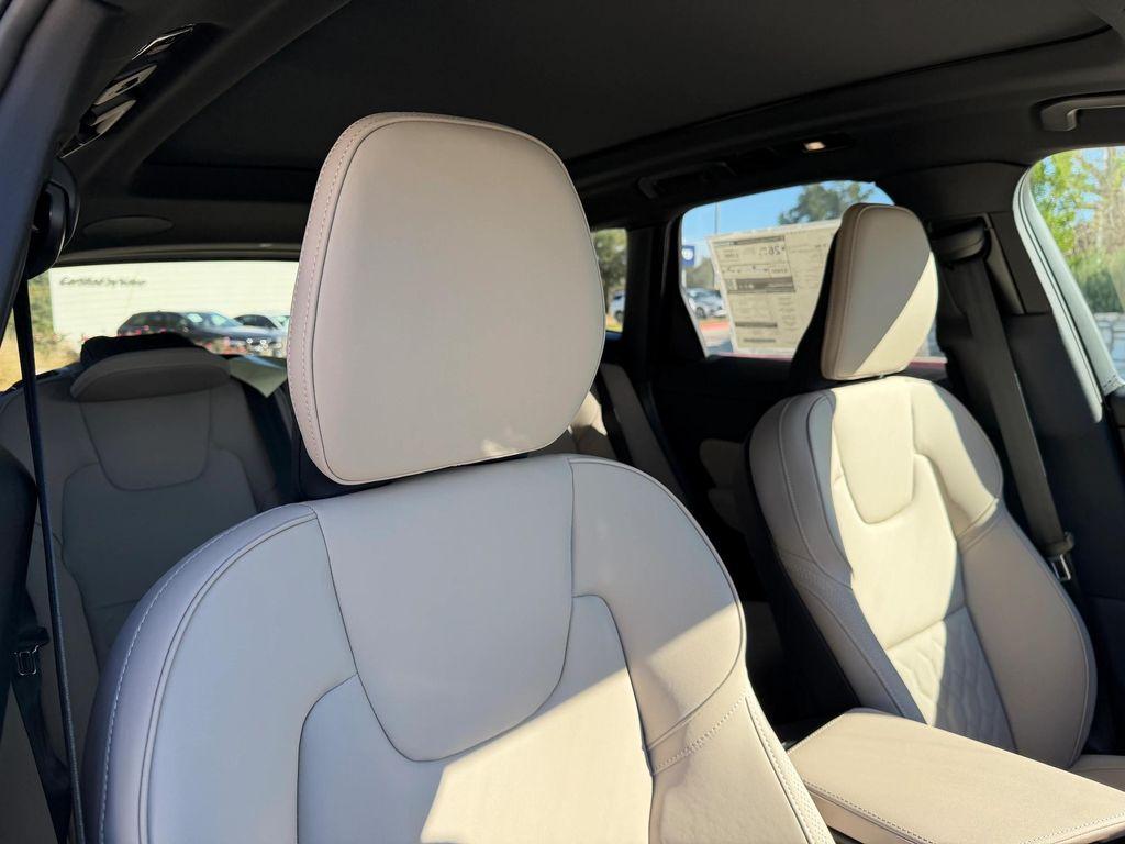 new 2026 Volvo XC60 car, priced at $59,020