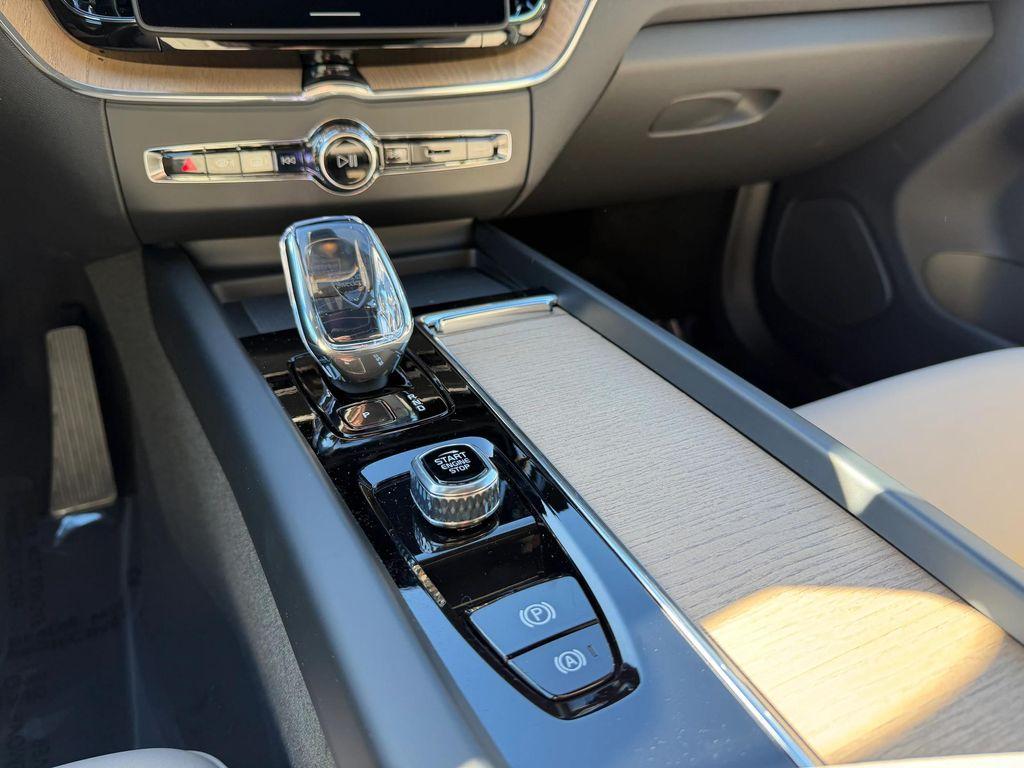 new 2026 Volvo XC60 car, priced at $59,020