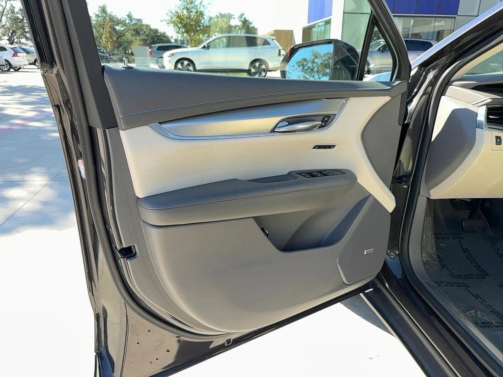 used 2019 Cadillac XT5 car, priced at $20,700