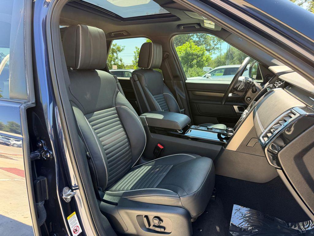used 2018 Land Rover Discovery car, priced at $18,925