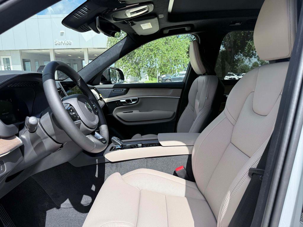 new 2026 Volvo XC90 Plug-In Hybrid car, priced at $86,720