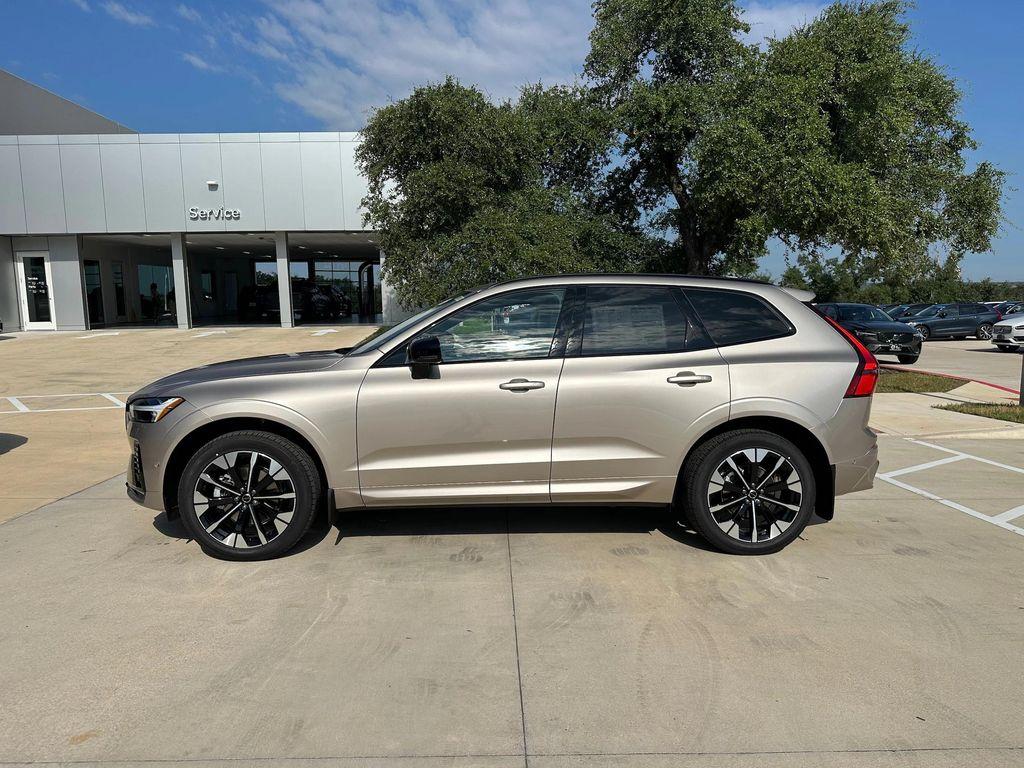 new 2026 Volvo XC60 car, priced at $60,030