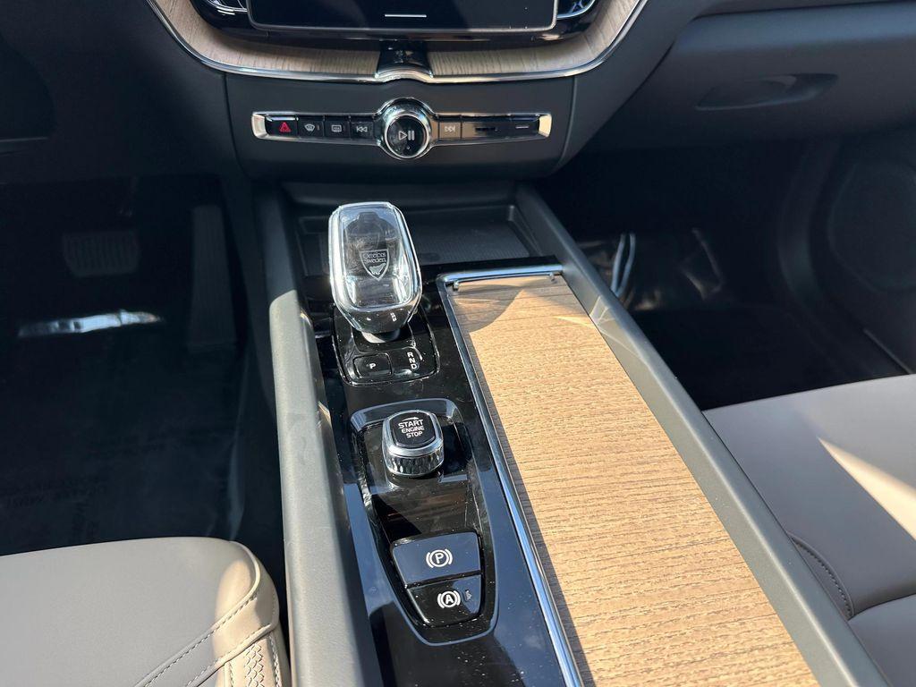 new 2026 Volvo XC60 car, priced at $60,030