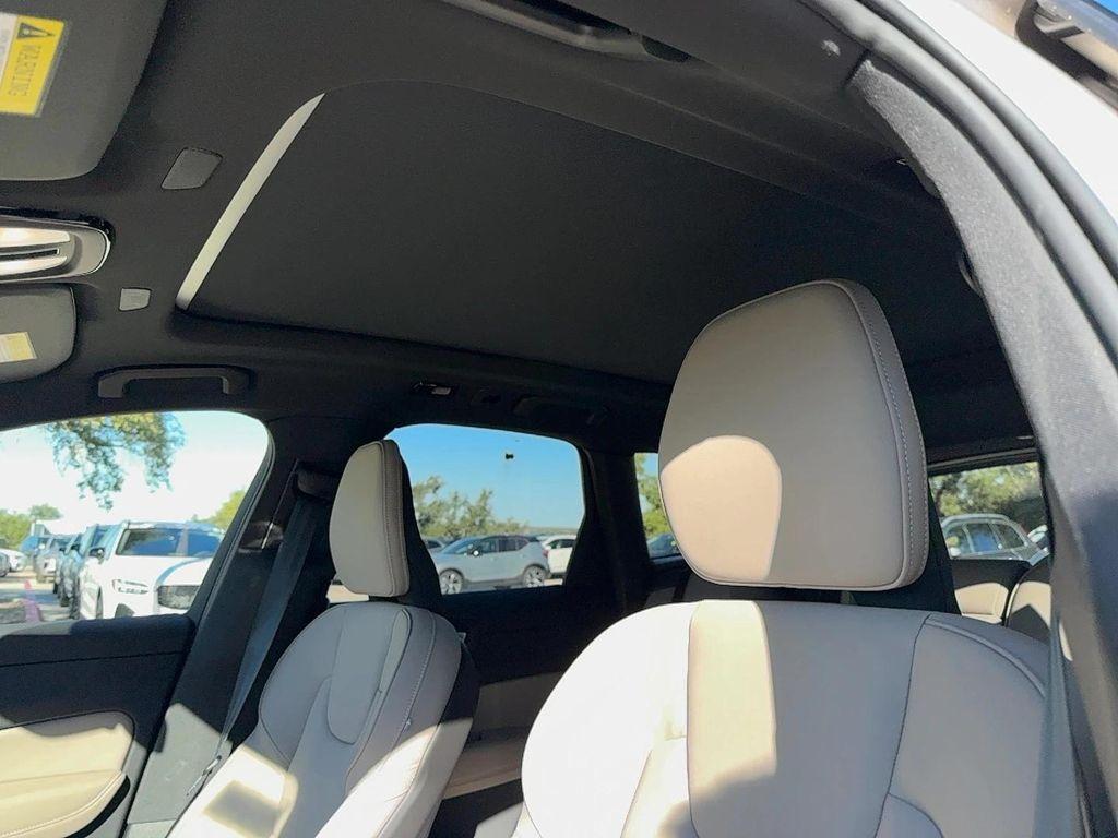 new 2026 Volvo XC60 car, priced at $57,985