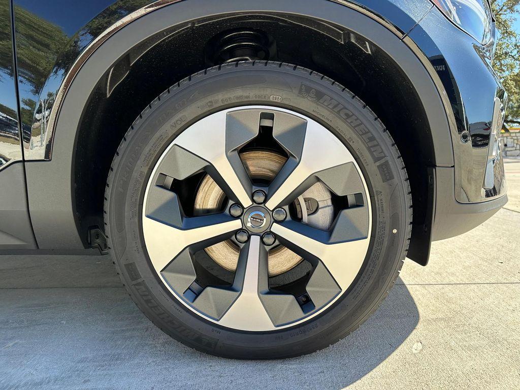 used 2025 Volvo XC40 car, priced at $40,815