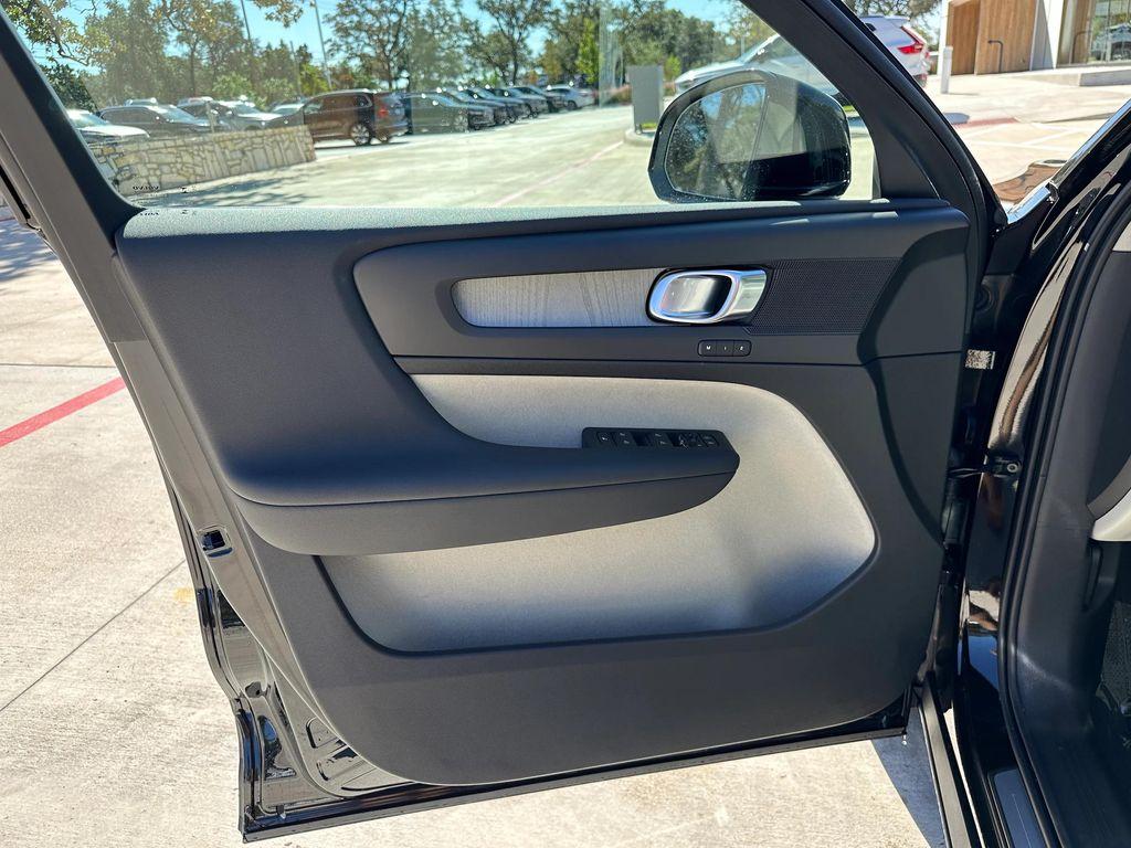 used 2025 Volvo XC40 car, priced at $40,815