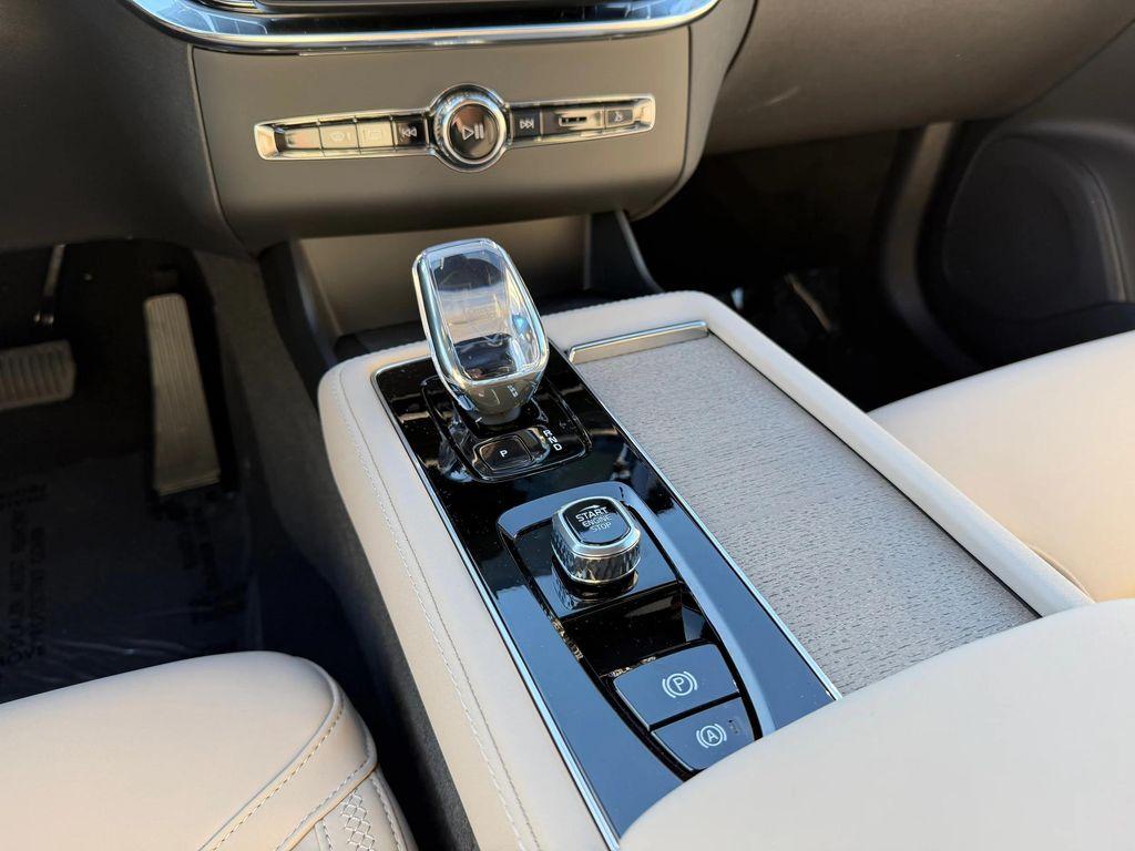 new 2026 Volvo XC90 Plug-In Hybrid car, priced at $83,900