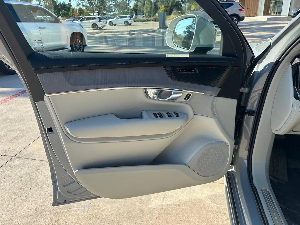 new 2026 Volvo XC90 car, priced at $77,405