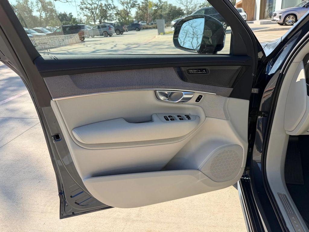 new 2026 Volvo XC90 car, priced at $77,500