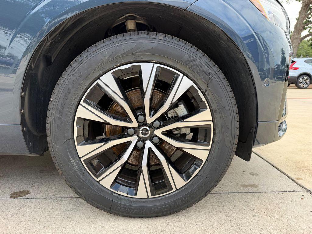 used 2023 Volvo XC60 car, priced at $37,224