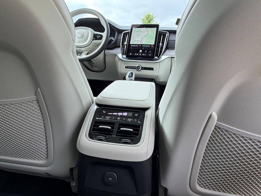 new 2026 Volvo XC90 Plug-In Hybrid car, priced at $87,595