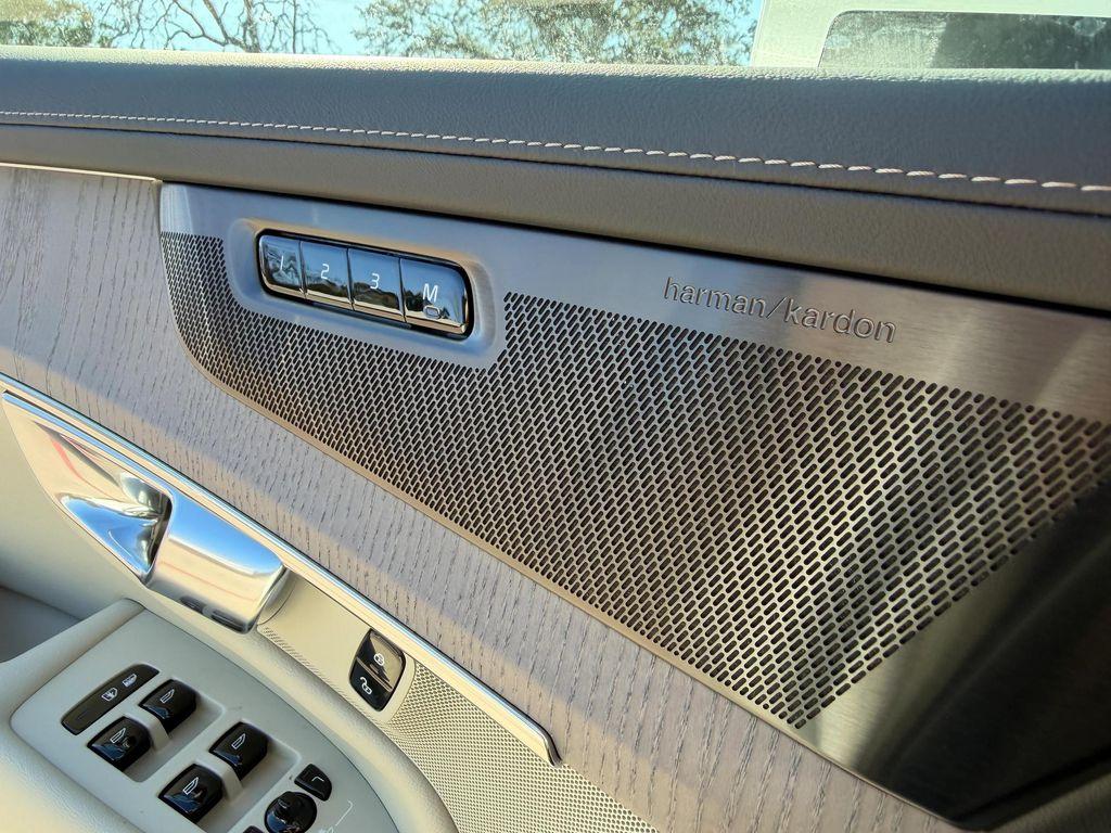 new 2026 Volvo XC90 Plug-In Hybrid car, priced at $85,745