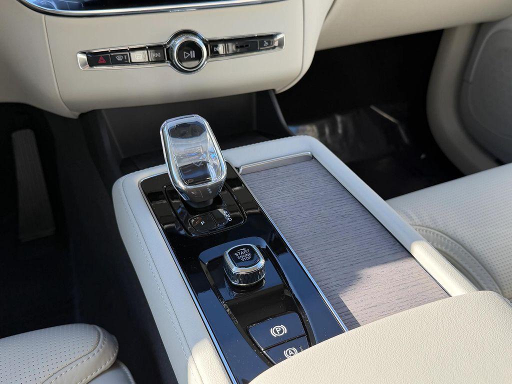 new 2026 Volvo XC90 Plug-In Hybrid car, priced at $85,745