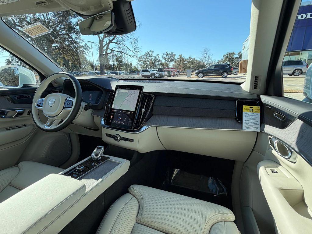 new 2026 Volvo XC90 Plug-In Hybrid car, priced at $85,745