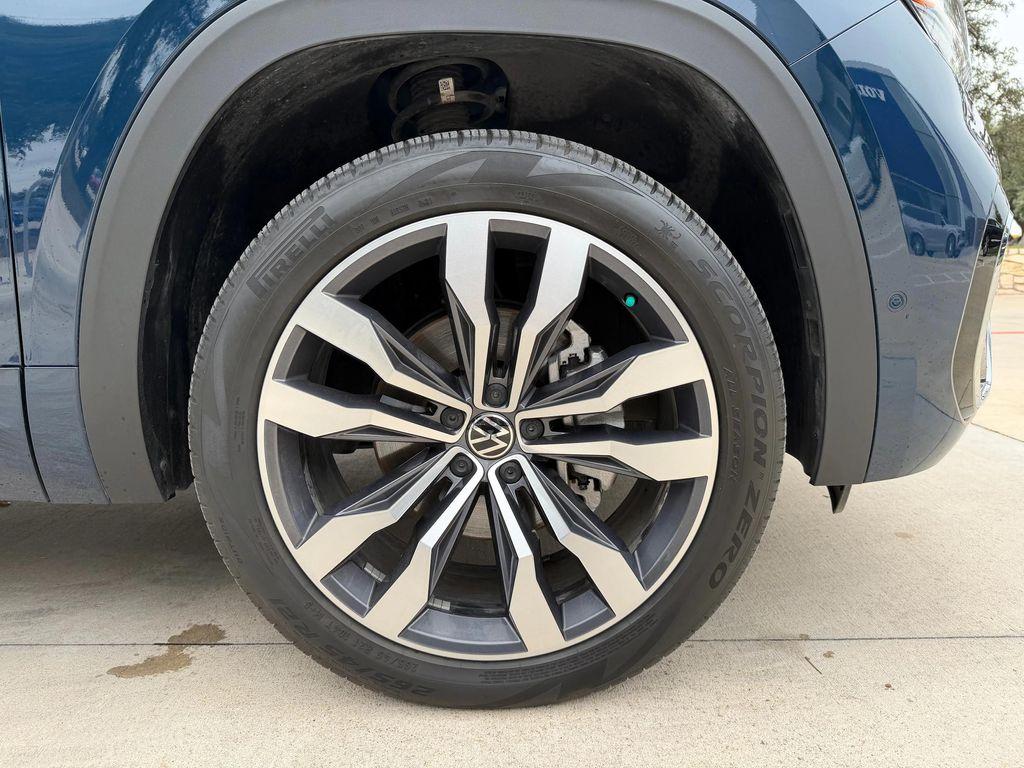 used 2022 Volkswagen Atlas car, priced at $34,999