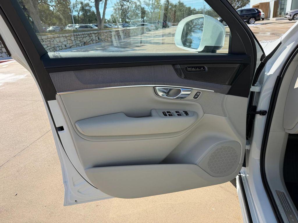 new 2026 Volvo XC90 car, priced at $75,495
