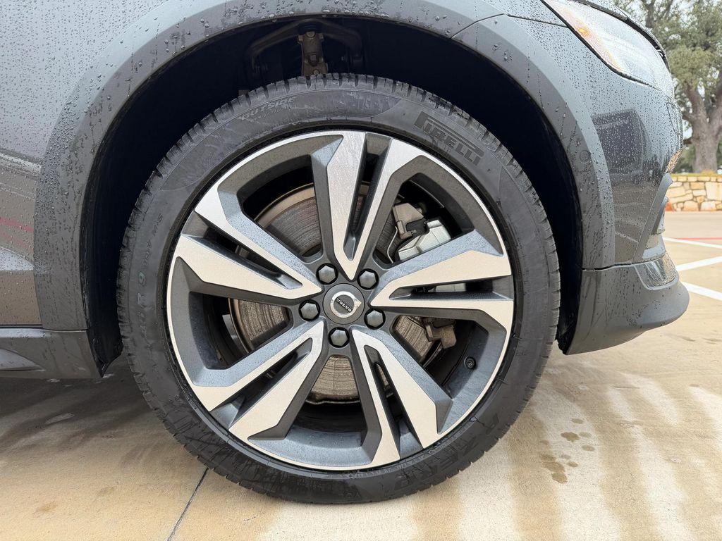 used 2025 Volvo V60 Cross Country car, priced at $35,900