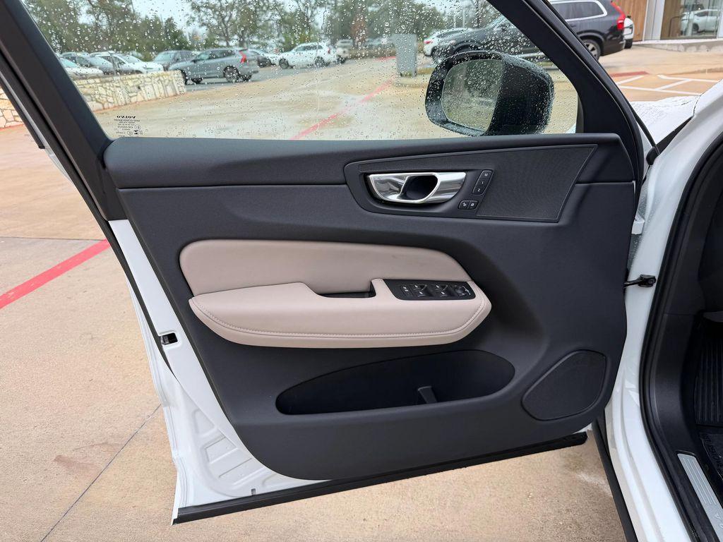new 2026 Volvo XC60 car, priced at $51,095