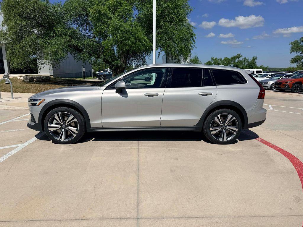 used 2025 Volvo V60 Cross Country car, priced at $39,925