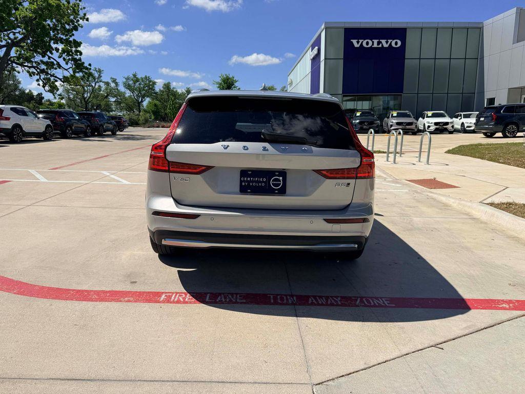 used 2025 Volvo V60 Cross Country car, priced at $39,925