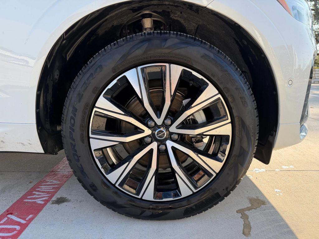 used 2025 Volvo XC60 car, priced at $38,700