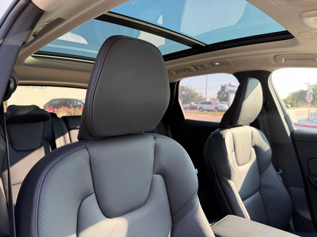 used 2025 Volvo XC60 car, priced at $38,700