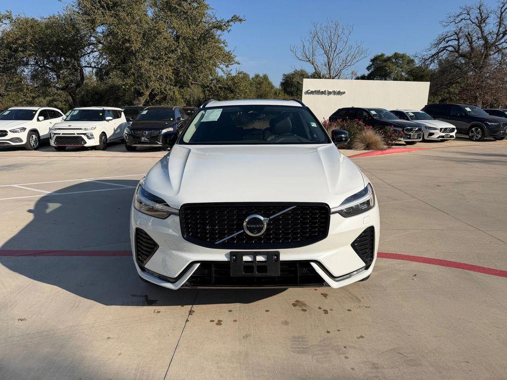 used 2025 Volvo XC60 car, priced at $38,700