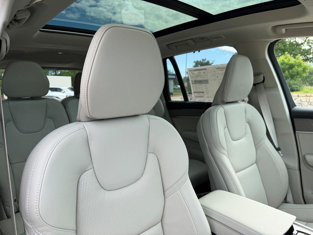 new 2026 Volvo XC90 Plug-In Hybrid car, priced at $86,215