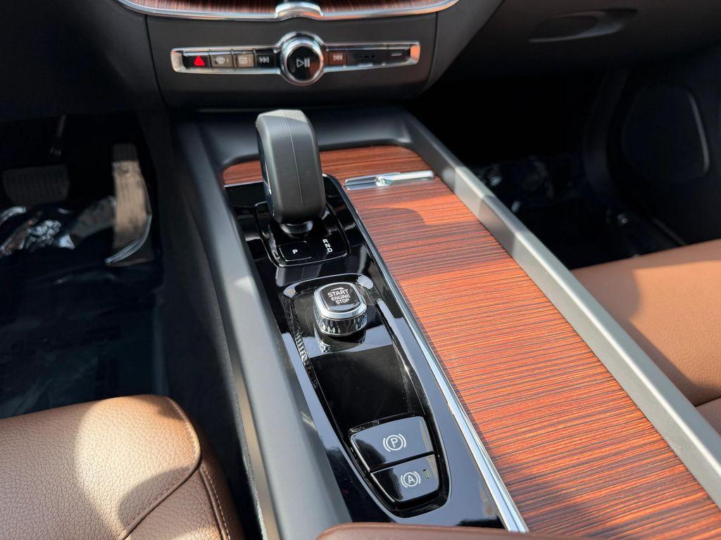 used 2024 Volvo XC60 car, priced at $41,700