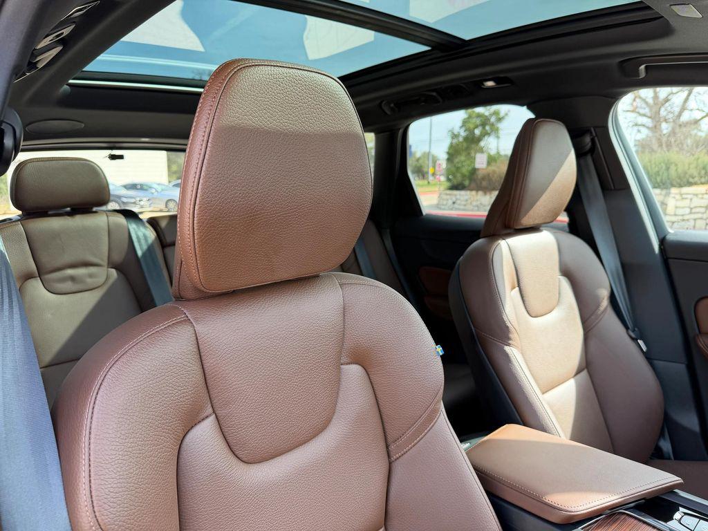 used 2024 Volvo XC60 car, priced at $41,700