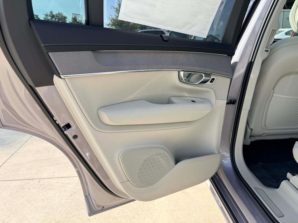 new 2026 Volvo XC90 car, priced at $75,575