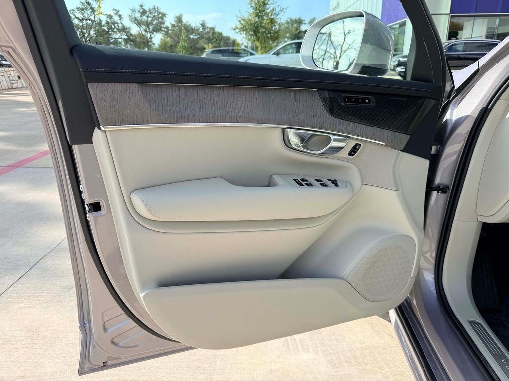 new 2026 Volvo XC90 car, priced at $75,575