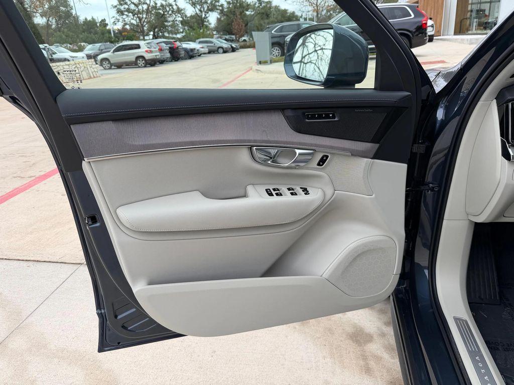 new 2026 Volvo XC90 car, priced at $75,155